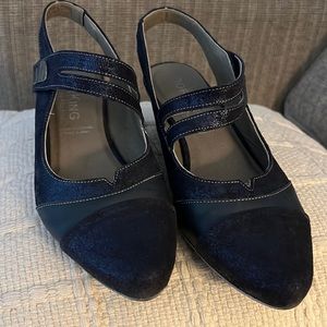 Navy DorKing Shoes with Velcro Closure